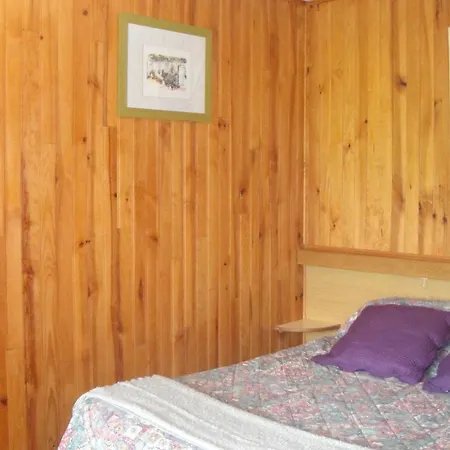Domaine De Poudos 3*