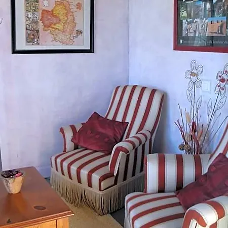 Domaine De Poudos Bed & Breakfast